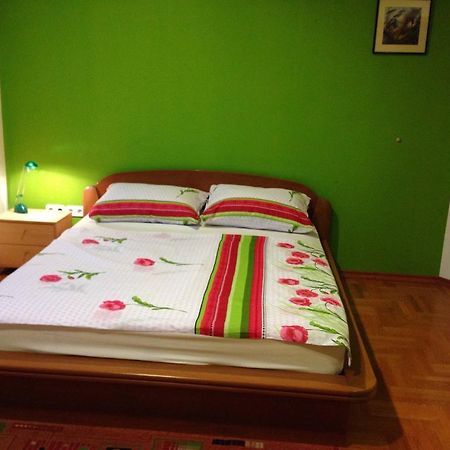 Guest House Seperic Ястребарско Екстериор снимка