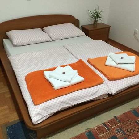 Guest House Seperic Ястребарско Екстериор снимка