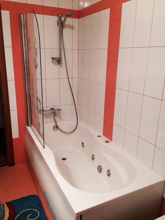 Guest House Seperic Ястребарско Екстериор снимка
