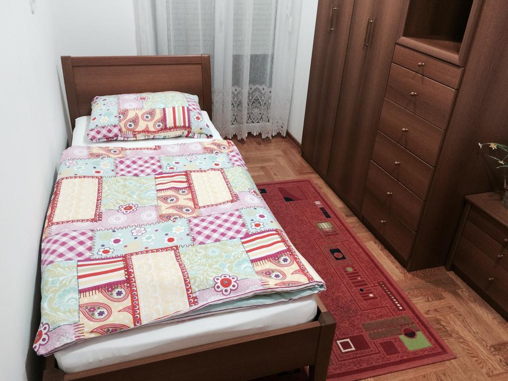 Guest House Seperic Ястребарско Екстериор снимка