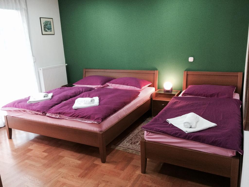 Guest House Seperic Ястребарско Екстериор снимка